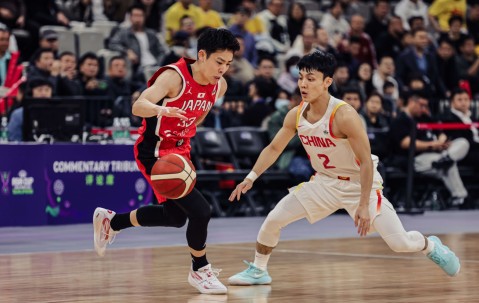 九游官网-赛地聚焦——CBA季后赛今晨热度飙升，武汉三镇绝杀压哨，引发热议，轮换策略成焦点的简单介绍