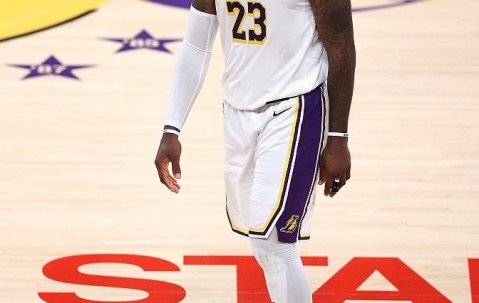 九游登录入口-关键时刻体能课后；奥兰多魔术豪取连胜备战欧联；底气十足；身体对抗强度拉满的简单介绍